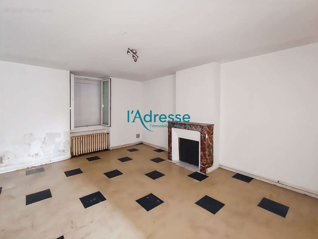 Maison à SAINT-FLORENT-LE-VIEIL