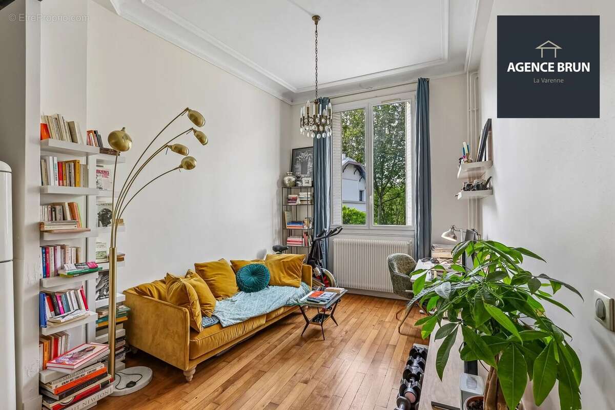 Appartement à SAINT-MAUR-DES-FOSSES