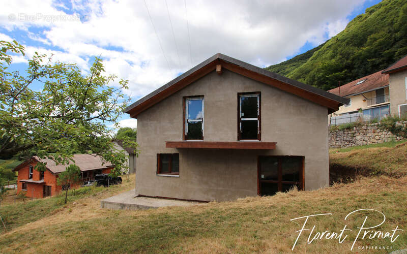 Maison à vendre 5 pièces CULOZ (01) - photo 3