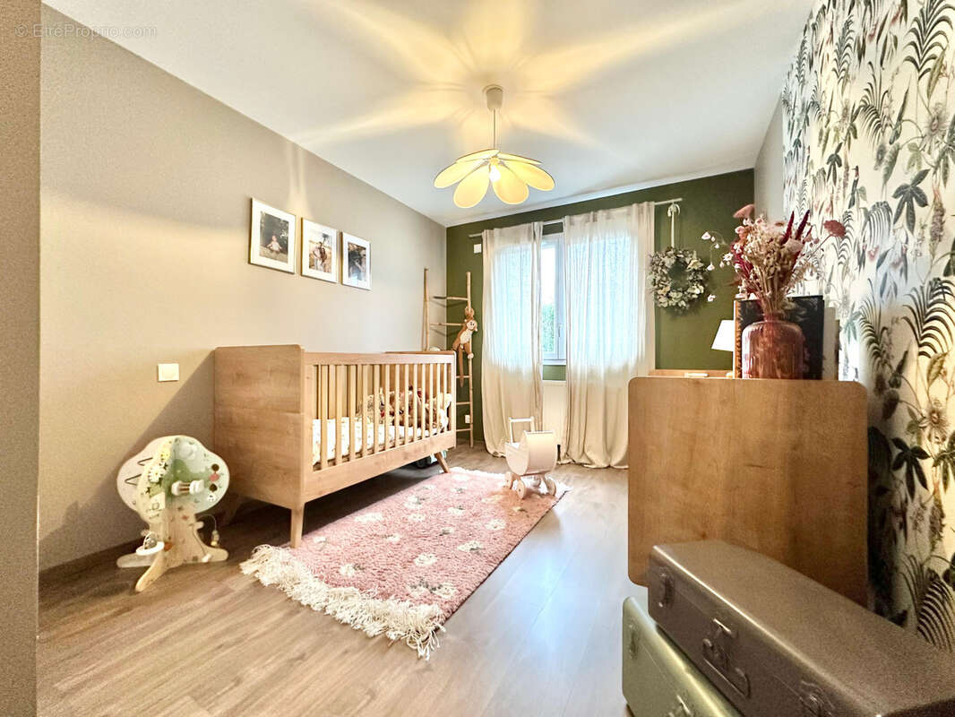 Appartement à SALES