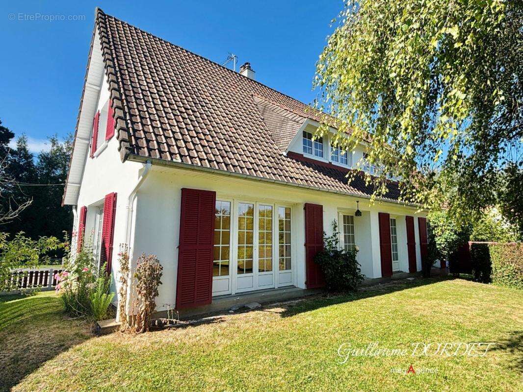 Maison à ARQUES-LA-BATAILLE