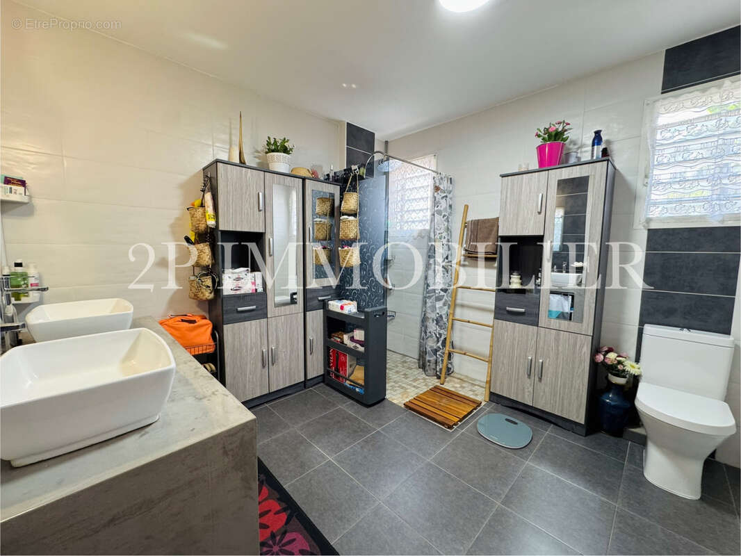 Maison à PETITE-ILE