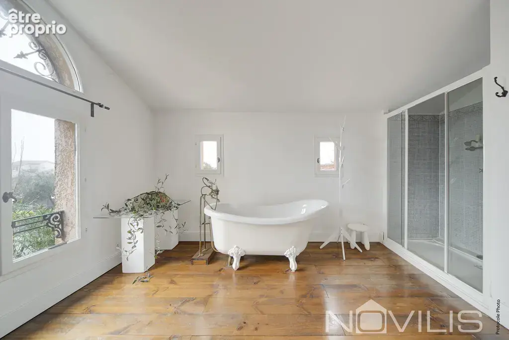 Maison d'architecte 5/6 pièce(s) 185 m2 au Banayre avec piscine et garage attenant - photo 6