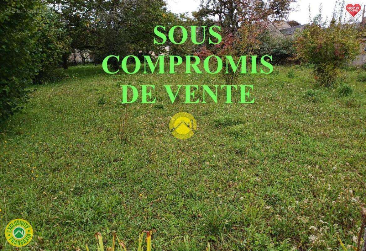 Terrain à CHAROST