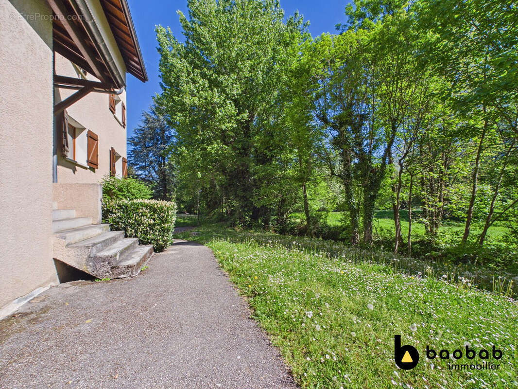 Appartement à VIVIERS-DU-LAC