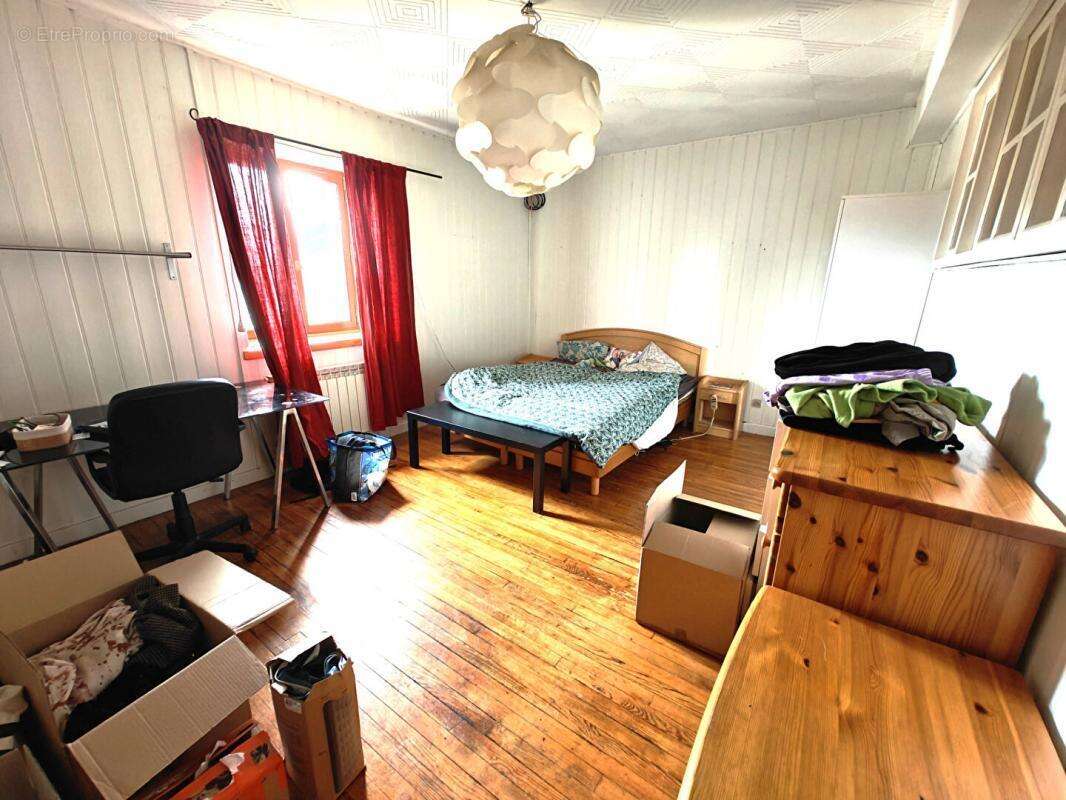 Appartement à VARCES-ALLIERES-ET-RISSET