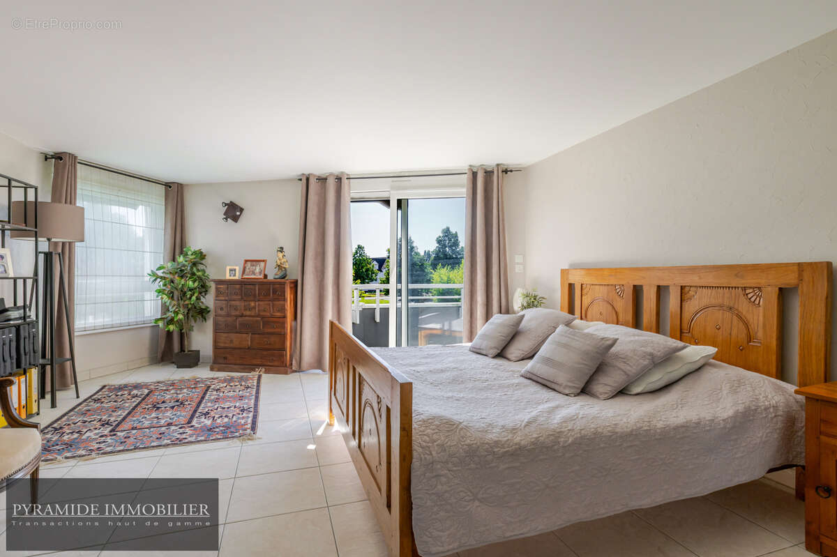 À vendre ! maison contemporaine avec piscine et prestations haut de gamme - photo 7