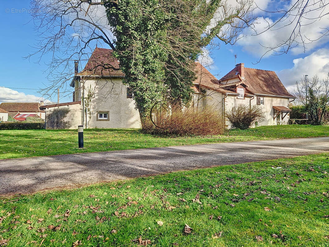 Maison à ESPIUTE