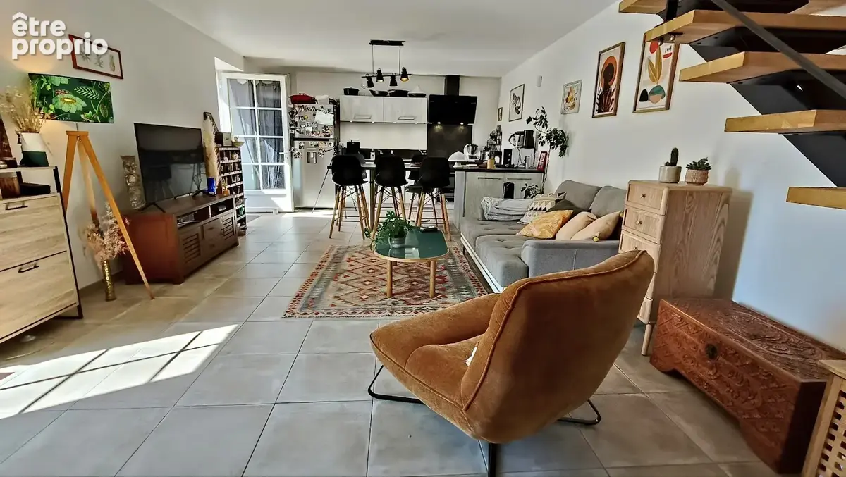Blaye centre à pied   Maison en pierre   Jardin 1 212 m2 sans vis-à-vis   DPE C - photo 10