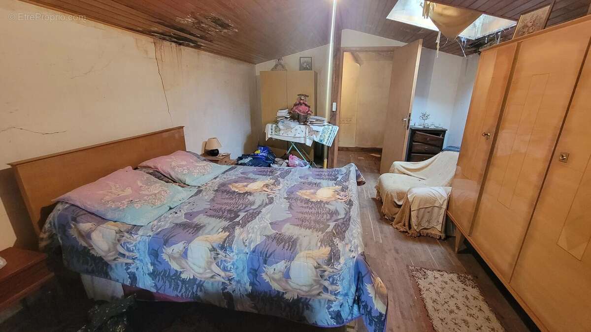 Maison de village à rénover avec dépendances - photo 4