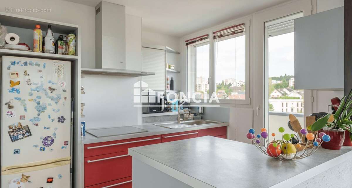 T5 lumineux avec balcon-terrasse – Dernier étage – Vue dégagée - photo 3