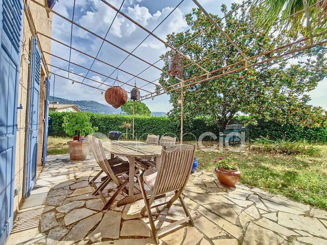 Belle villa divisée en 2 appartements à Peymeinade - photo 19