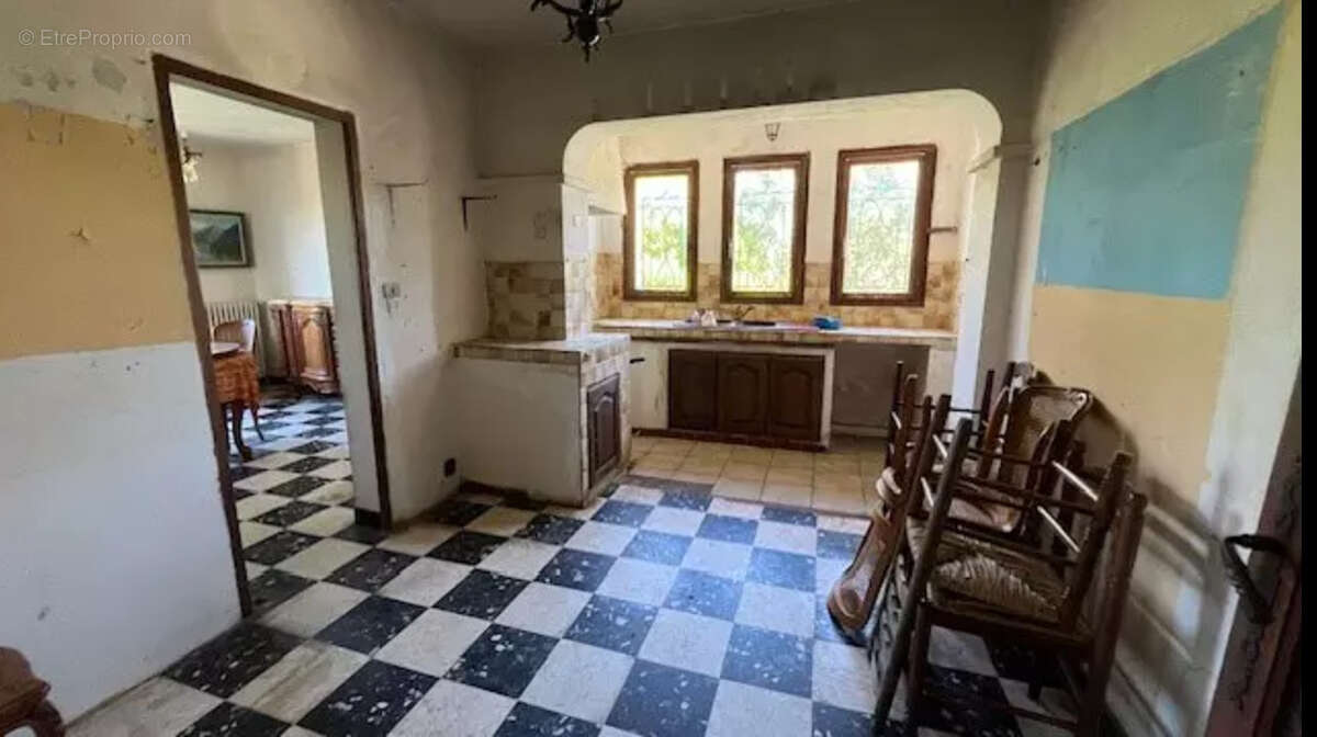 Maison à LES ISSAMBRES