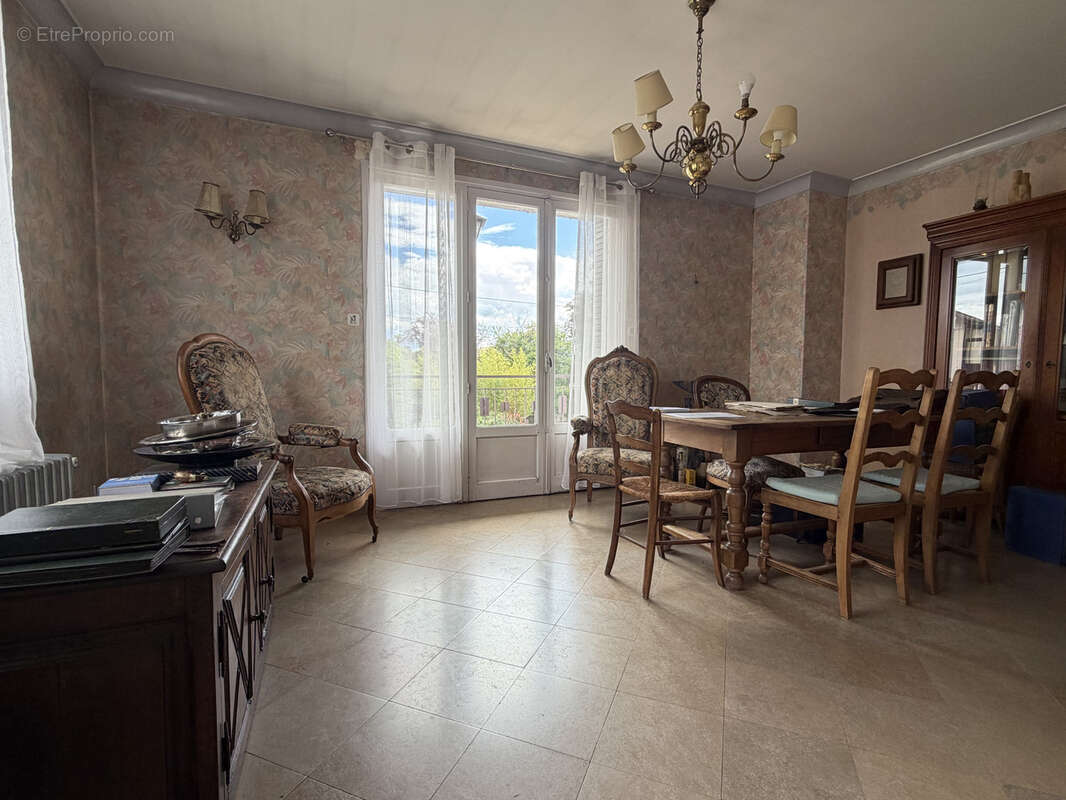 Maison à RIORGES