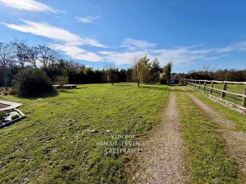 Maison à SOULAIRE-ET-BOURG