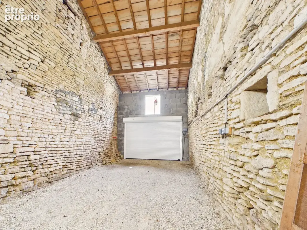 Maison de village avec cachet et dépendance de 136 m² - photo 10