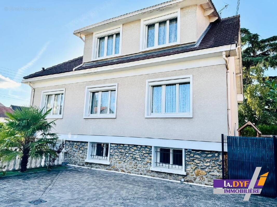 Maison à AULNAY-SOUS-BOIS