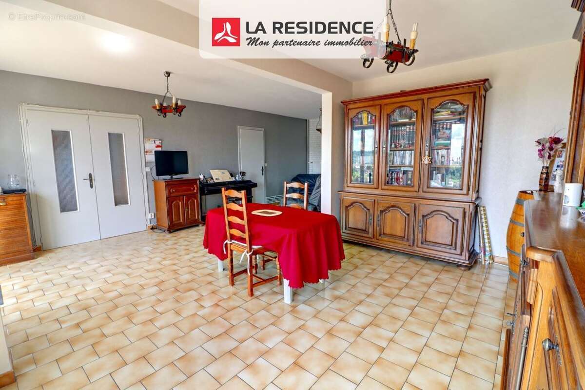 Maison 142 m² à Notre-Dame-De-Bondeville  - photo 2