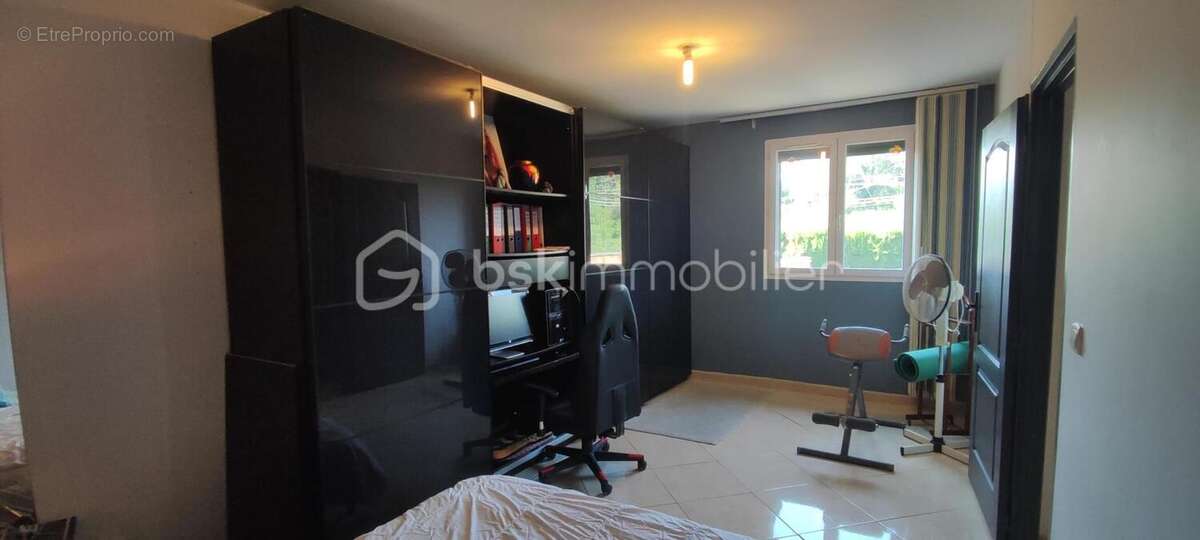 Villa de 132m² avec jardin, garage, piscine et terrasse - photo 14