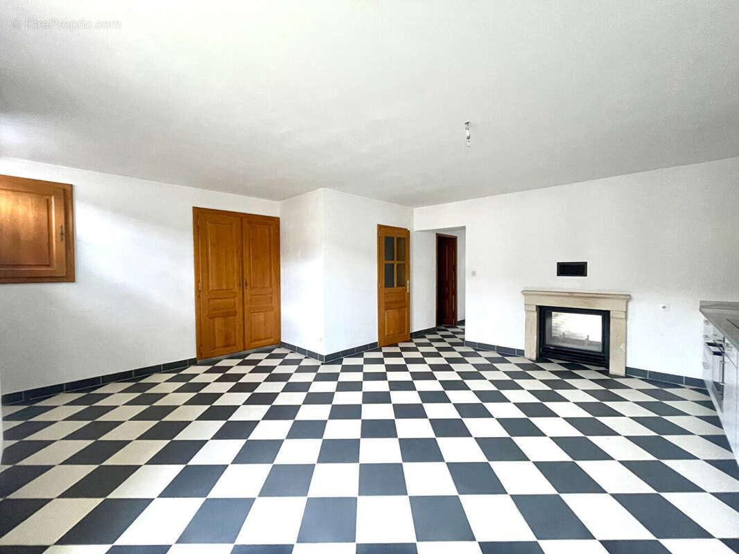 Maison à CHAMBLEY-BUSSIERES