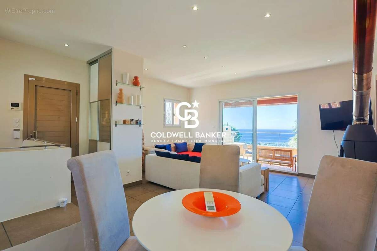 Belle maison à La Croix Valmer avec vue mer et piscine privée - photo 8