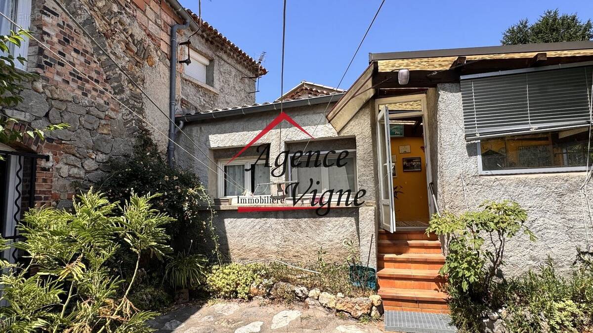A l'orée de village - photo 2