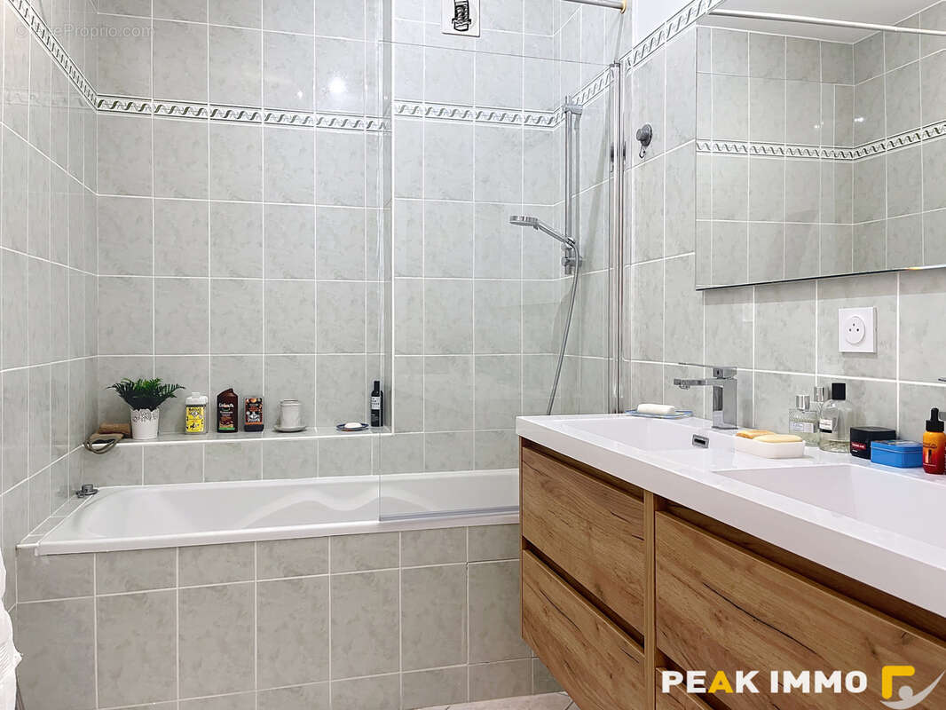 Appartement à CRANVES-SALES