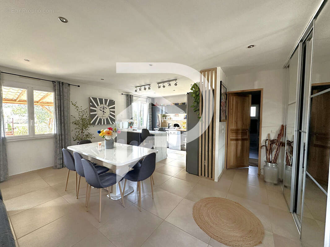 Maison à SOREL-MOUSSEL