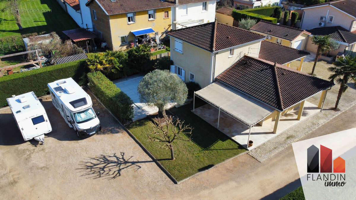 Maison à PARCIEUX
