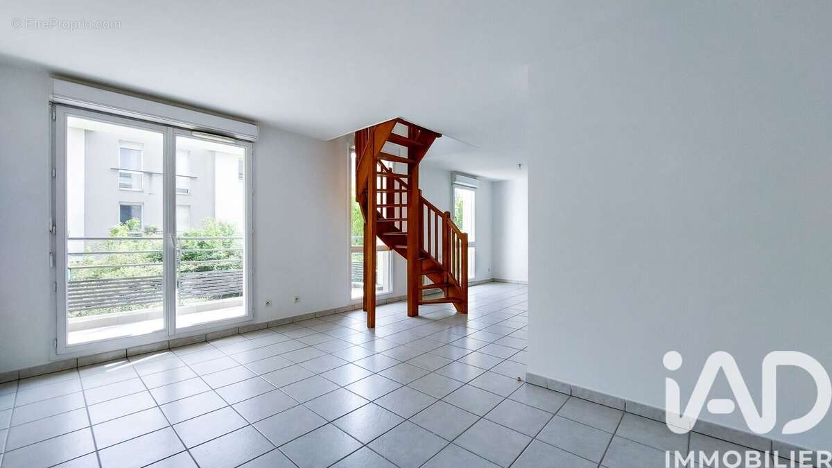 Photo 2 - Appartement à BRON