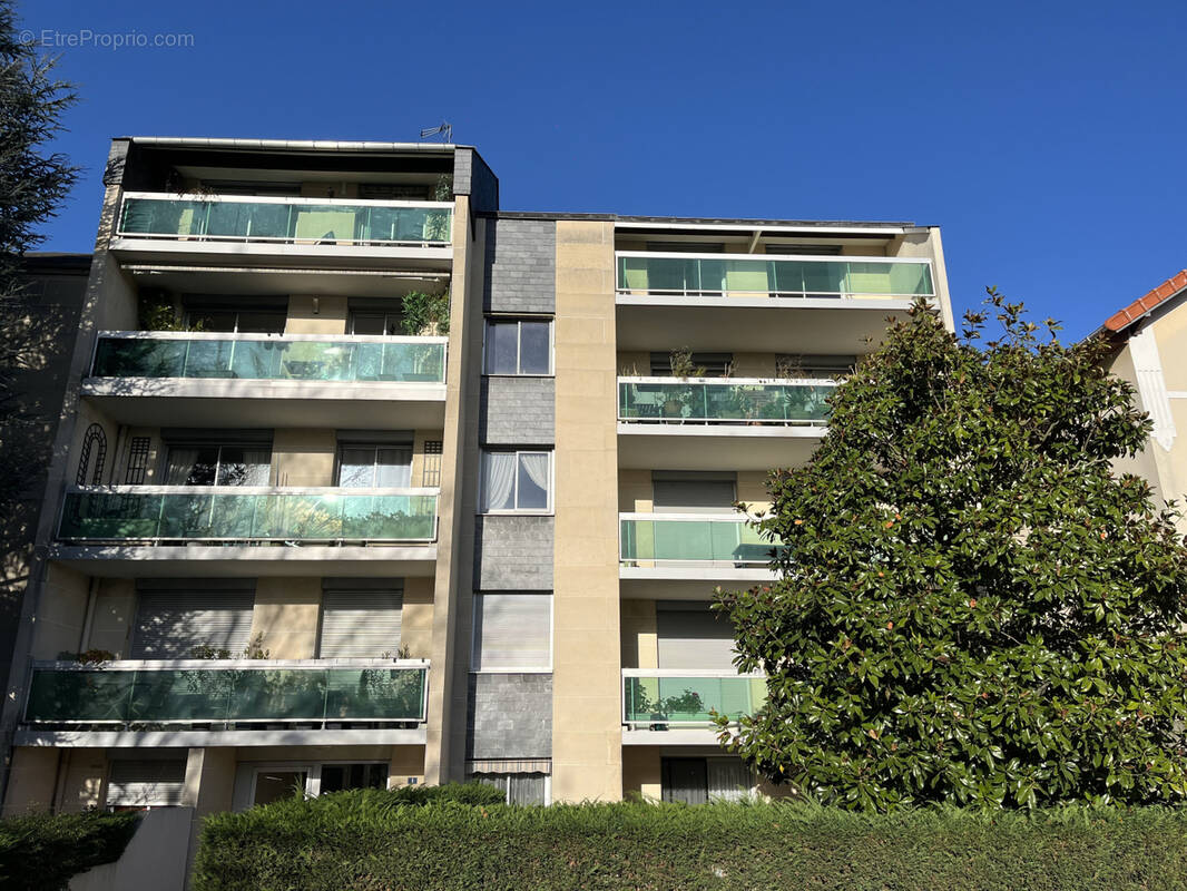 Appartement à SAINT-MAUR-DES-FOSSES