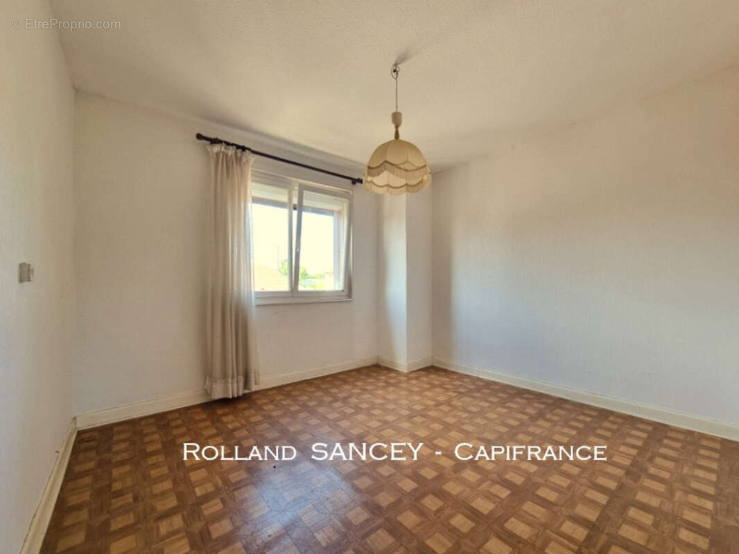 À VENDRE – Maison familiale T5 avec plus de 3 000 m² de terrain  FROTEY LES LURE (70) - photo 7