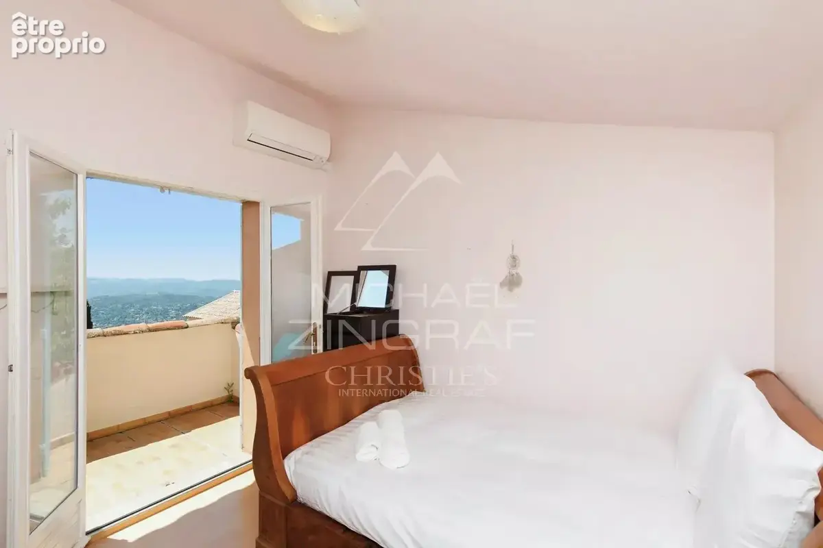 Une villa idéalement située proche du Village avec vue mer panoramique - photo 11