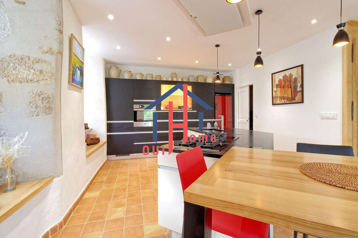 Maison à SAINT-JULIEN-CHAPTEUIL