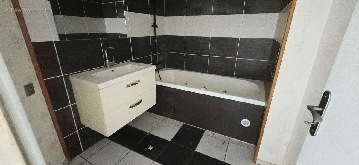 Appartement Arc Les Gray 4 pièce(s) 139 m2 - photo 8