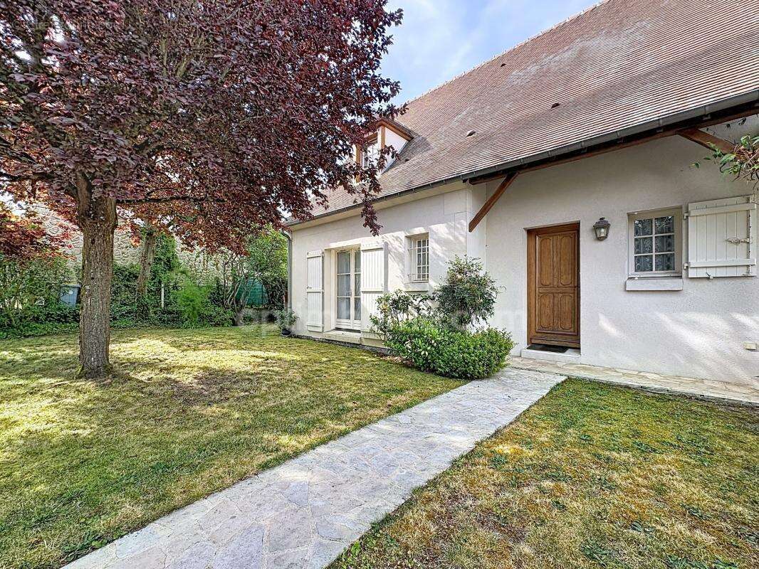 L ISLE ADAM (95) : Maison 170m² 850m² terrain 5 chambres - photo 3
