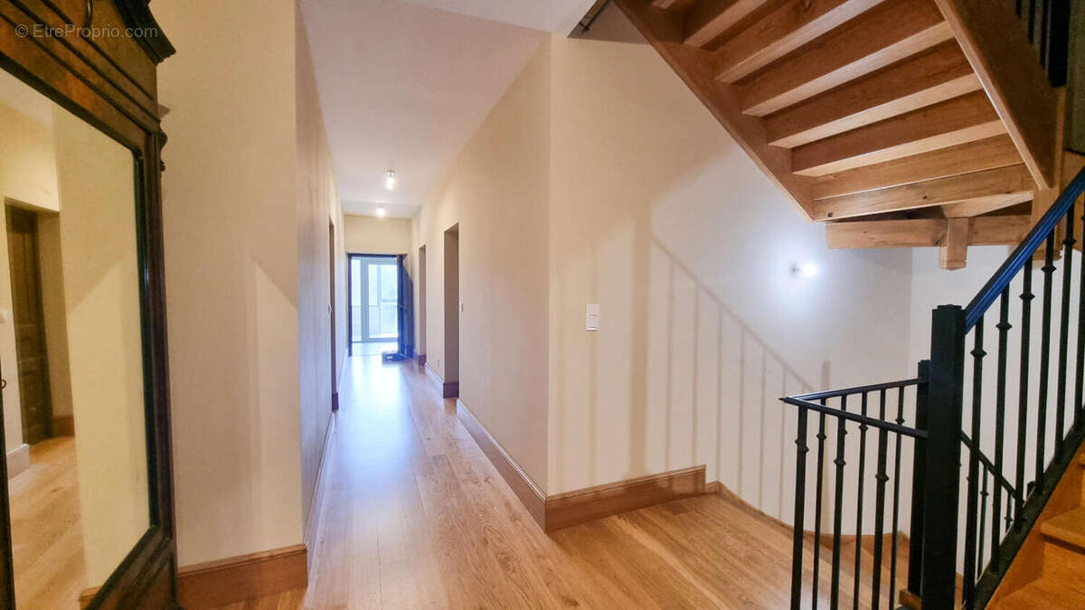 palier - Maison à SAISSAC