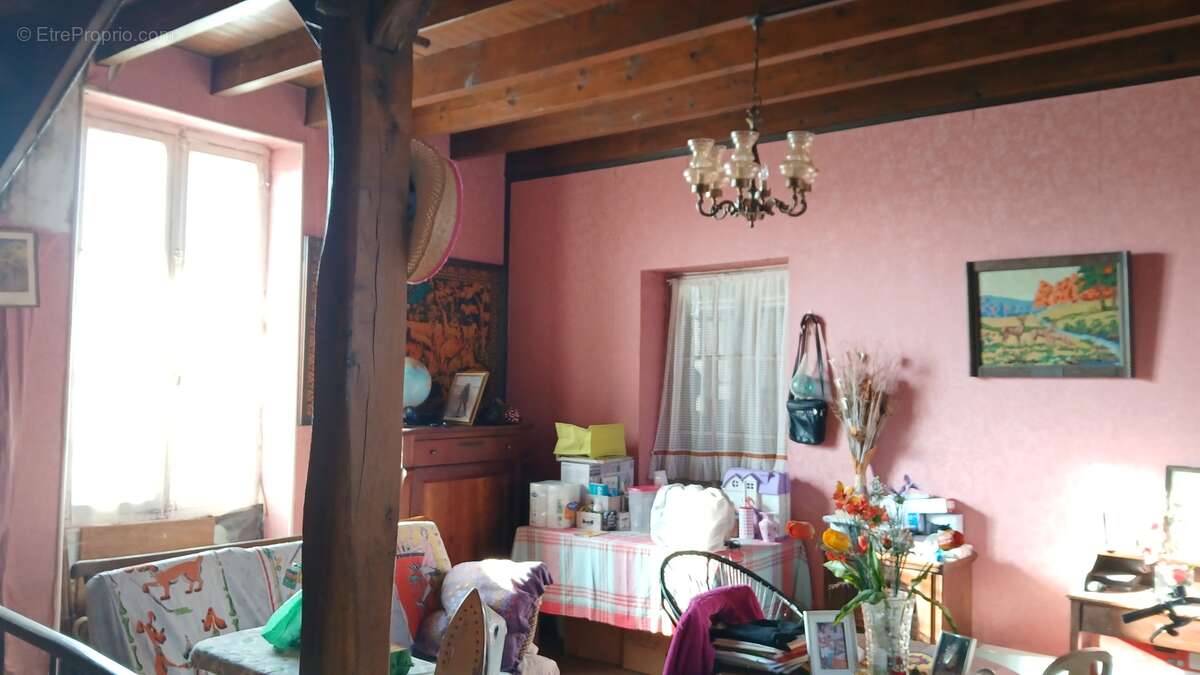 Appartement à CHASSAIGNES
