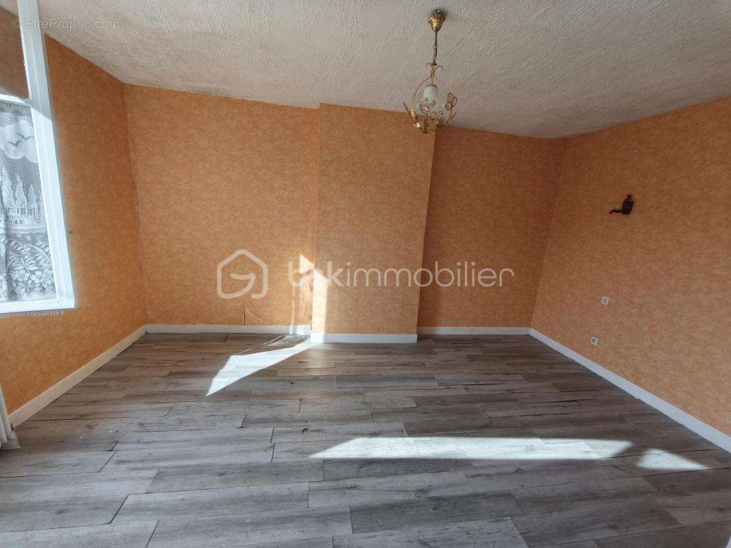 Maison à SACY-LE-GRAND