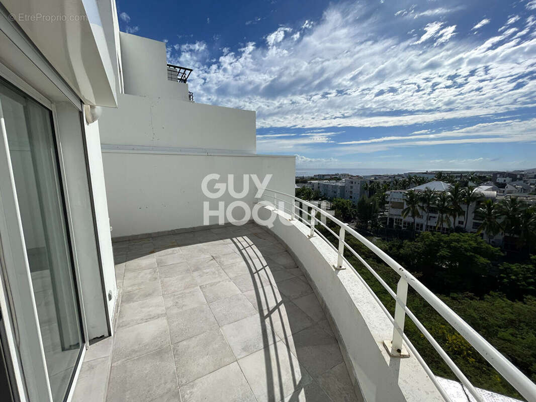 Appartement  T2 Saint Denis 44 m2 + 2 varangues vue mer - photo 5