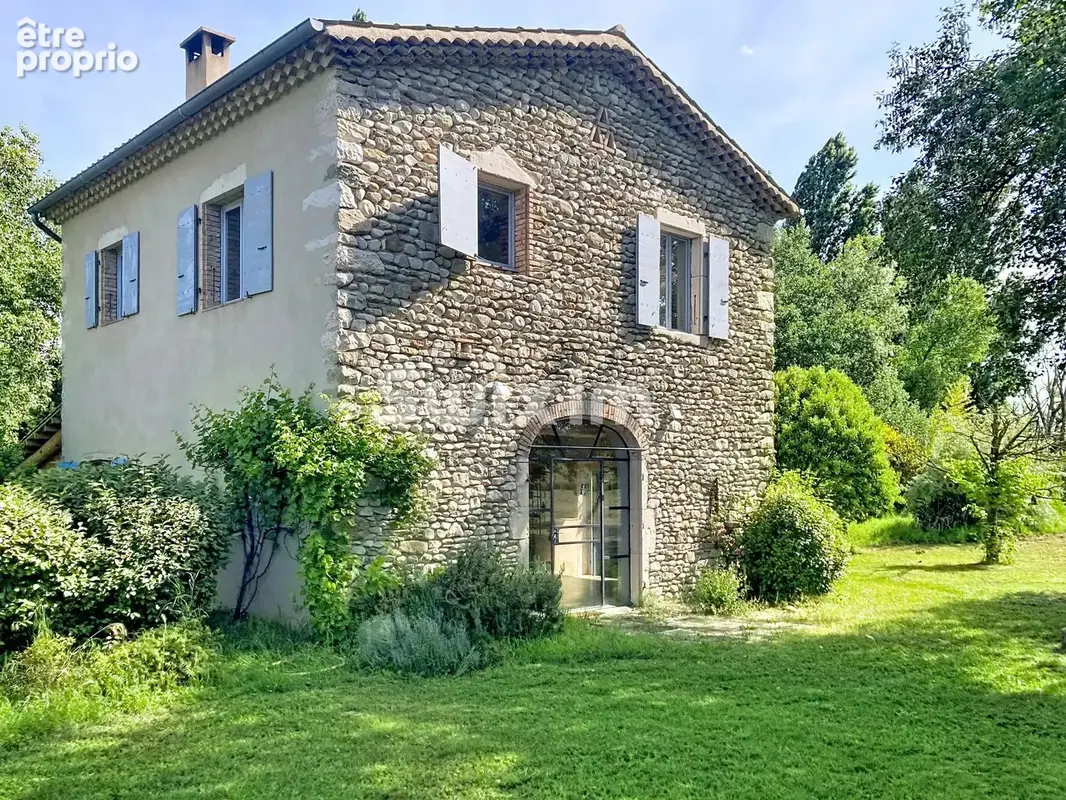 Mas en pierre de 213 m² – Studio indépendant – Terrain de 7 000 m² - photo 2