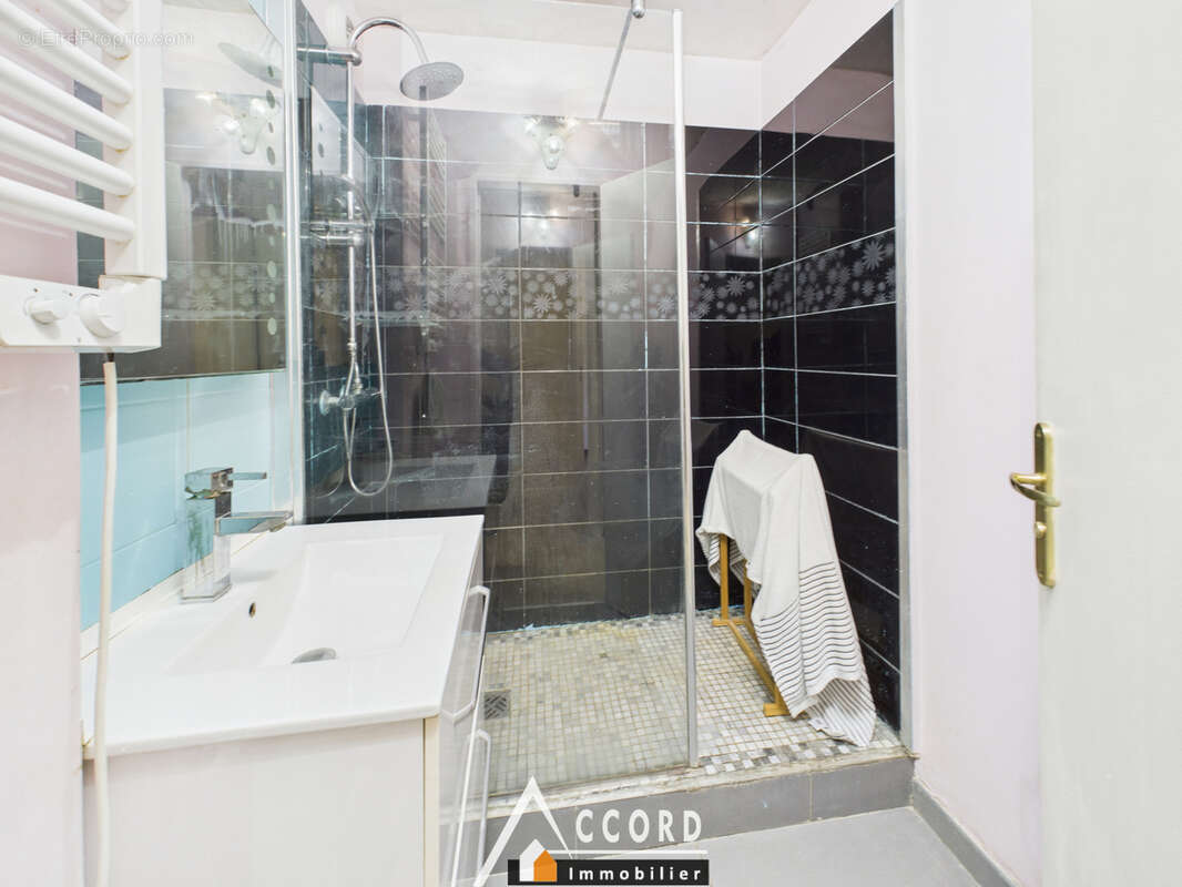 Appartement à SARTROUVILLE