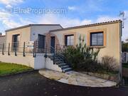 Maison à LES HERBIERS