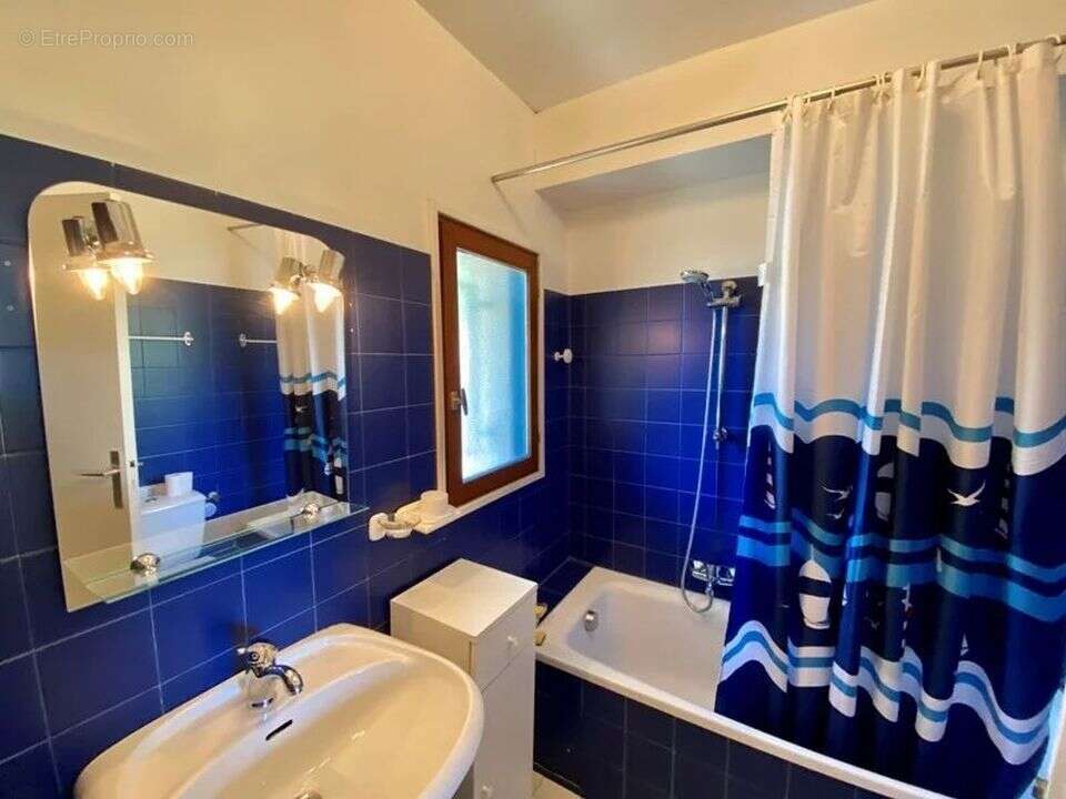 Appartement à GREOUX-LES-BAINS