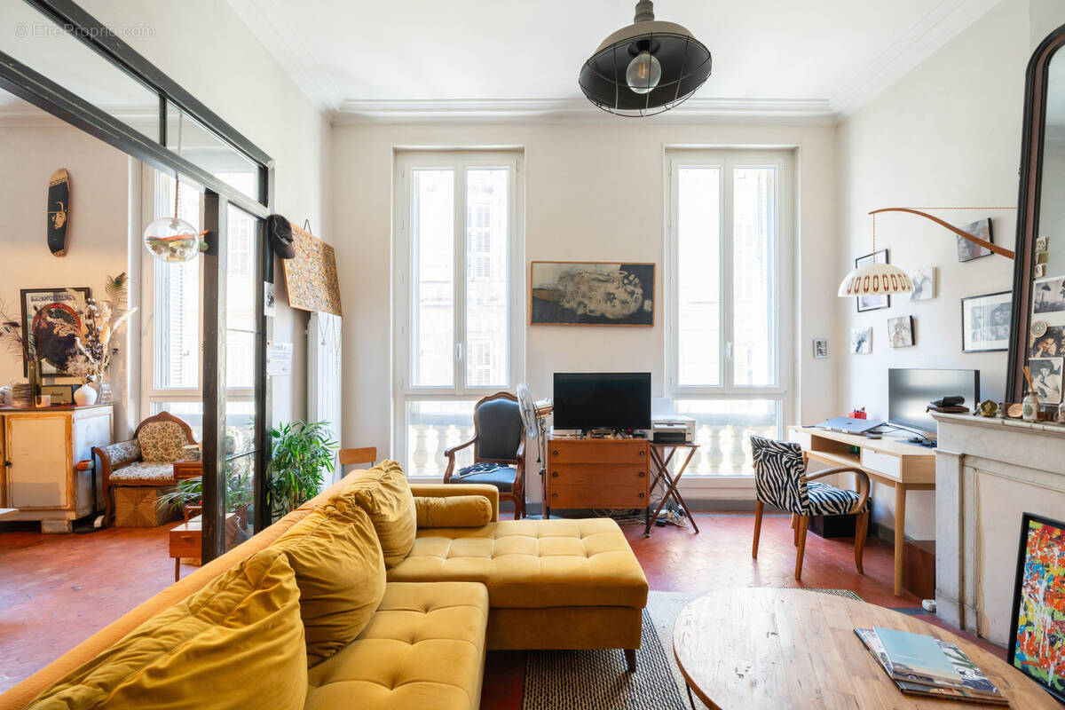 Appartement à MARSEILLE-1E