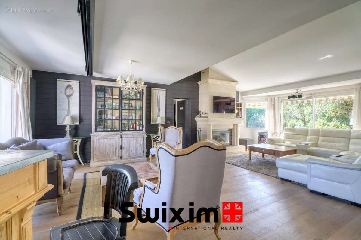 Maison à SAINT-ESTEPHE