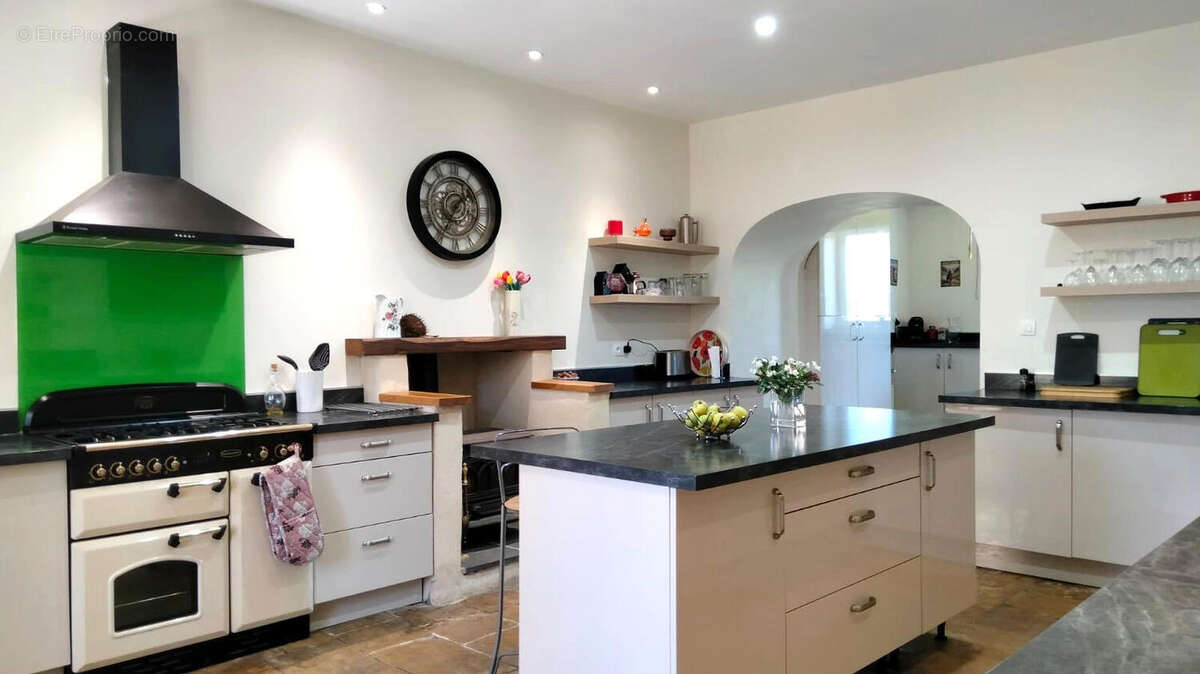 CUISINE - Maison à PRESSAC