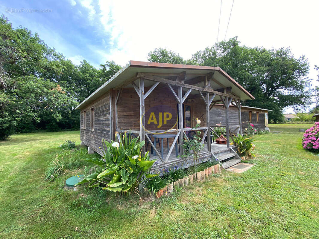 Maison à JAU-DIGNAC-ET-LOIRAC