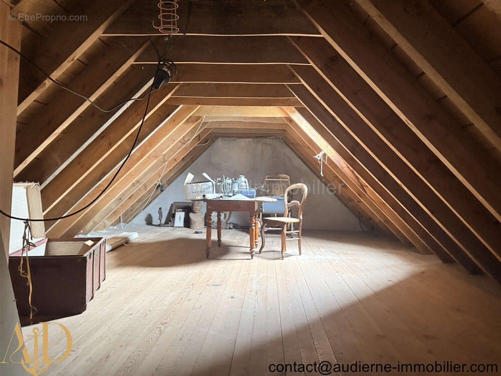 Maison à AUDIERNE