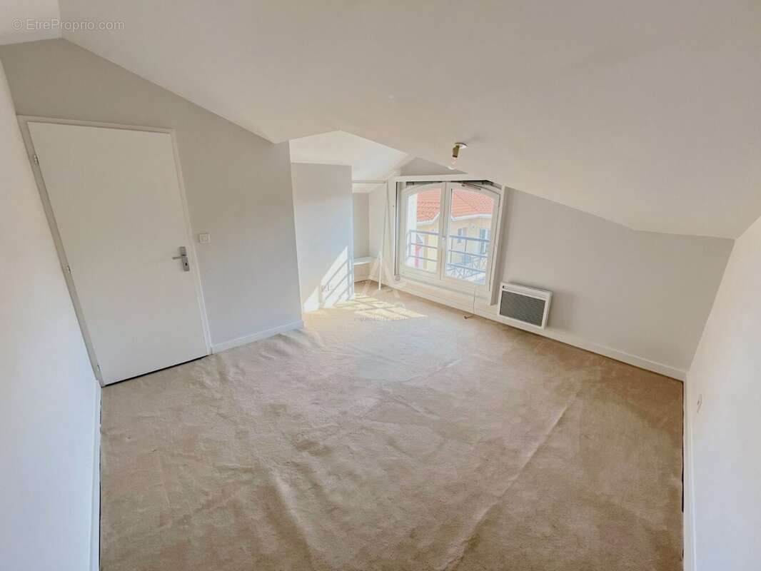 Appartement à LES BROUZILS